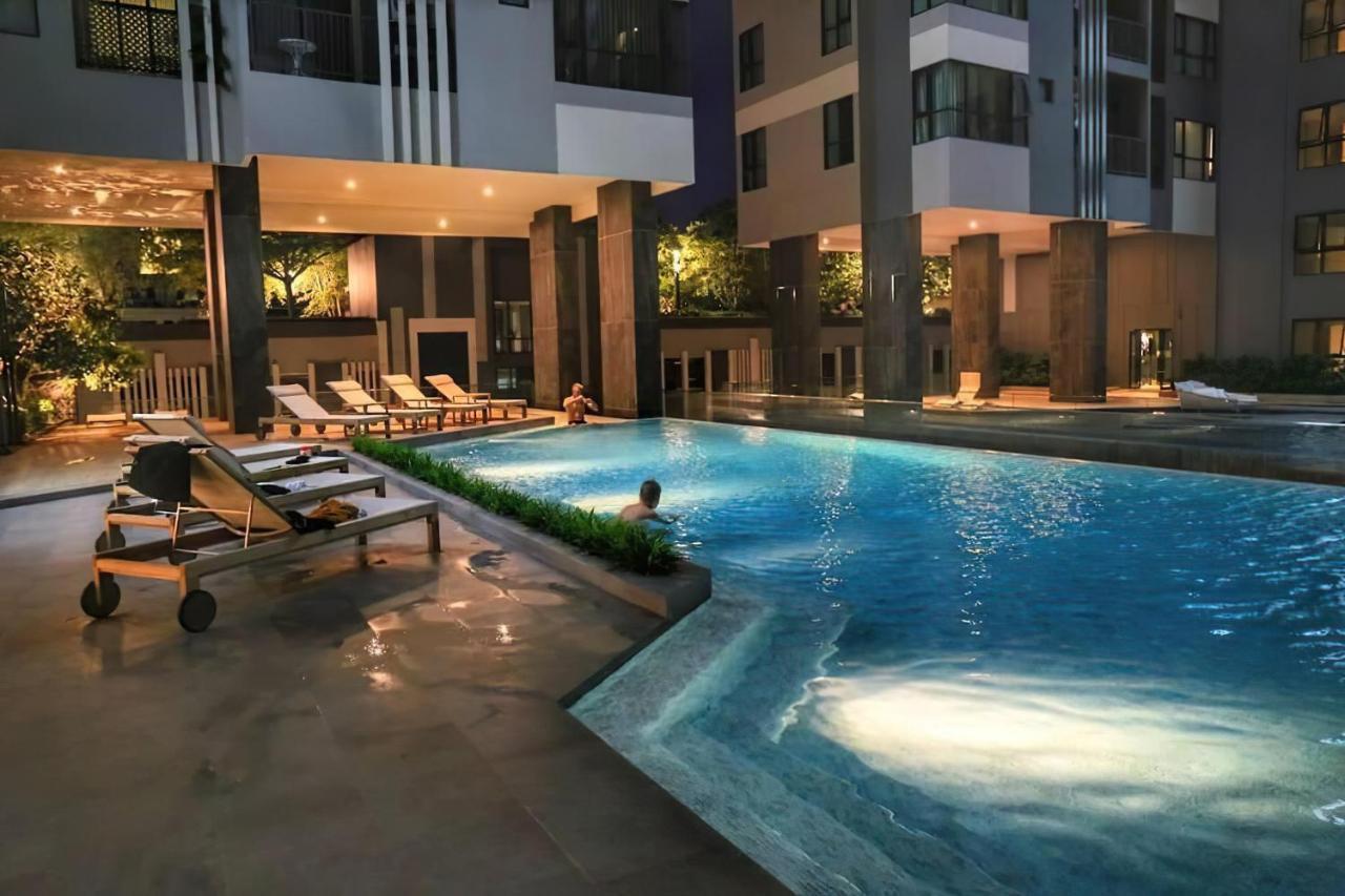 Great Location With Infinity Pool - Central Pattaya Apartment Luaran gambar