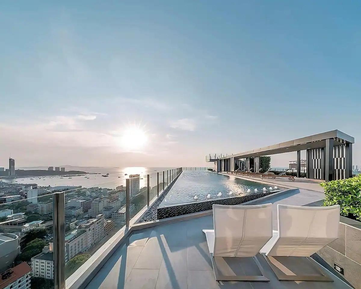 Great Location With Infinity Pool - Central Pattaya Apartment Luaran gambar