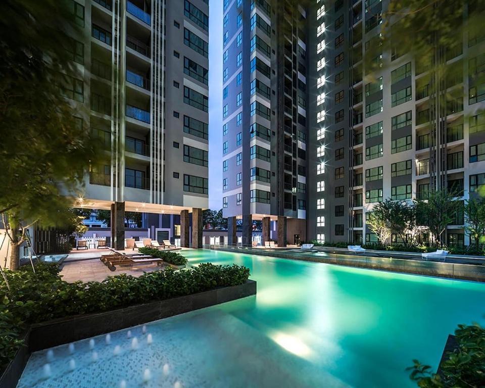 Great Location With Infinity Pool - Central Pattaya Apartment Luaran gambar