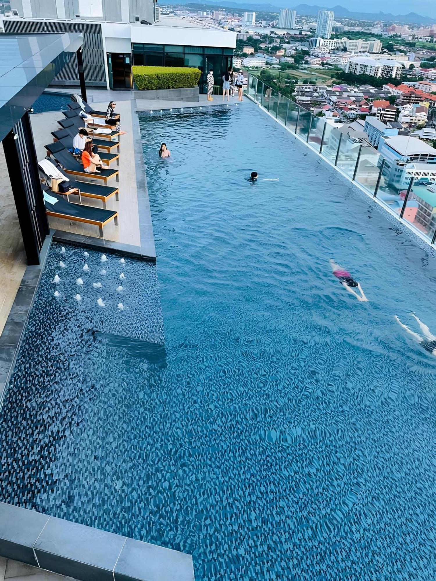 Great Location With Infinity Pool - Central Pattaya Apartment Luaran gambar